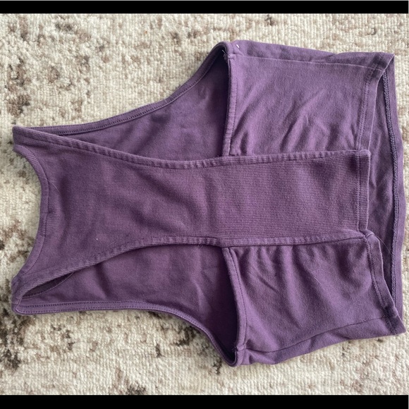 Urban outfitters high neck cropped tank - Picture 2 of 3